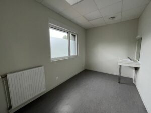 Vente Bureaux à MONTREUIL LE GAST de 99.35m² - Réf. n°4695 - PHOTO9_4695_1761054288.jpg