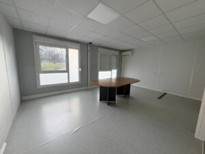 Location Bureaux à ÉTRELLES de 1600m² - Réf. n°4779 - PHOTO9_4779_1771236568.jpg
