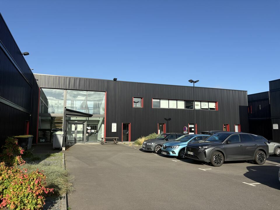 Location Bureaux à NOYAL-CHÂTILLON-SUR-SEICHE de 200m² - Réf. n°2541 - PHOTO1_2541_1789981245.jpg