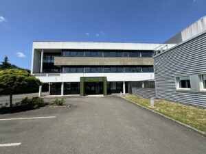 Location Bureaux à VERN SUR SEICHE de 1372m² - Réf. n°4599 - PHOTO1_4599_1750941460.jpg