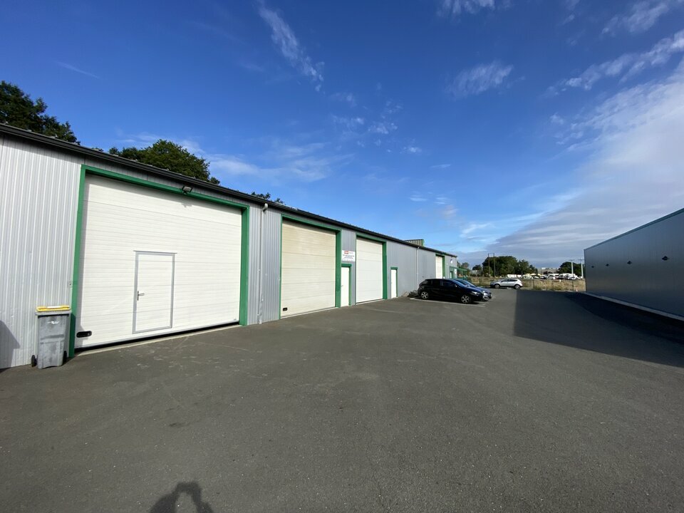 Location Entrepôt – Local d&rsquo;activité à Noyal-Chatillon-sur-Seiche de 130m² - Réf. n°4618 - PHOTO1_4618_1789400166.jpg