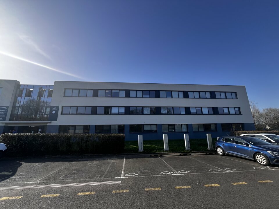 Location Bureaux à Bruz de 278.81m² - Réf. n°4789 - PHOTO1_4789_1772446115.jpg