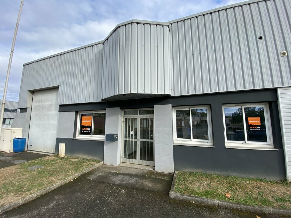 Vente Entrepôt – Local d&rsquo;activité à Chantepie de 330m² - Réf. n°4827 - PHOTO1_4827_1788851258.jpg