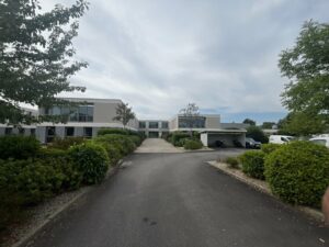 Location Entrepôt – Local d&rsquo;activité à SAINT-JACQUES-DE-LA-LANDE de 711m² - Réf. n°4877 - PHOTO1_4877_1784542534.jpg