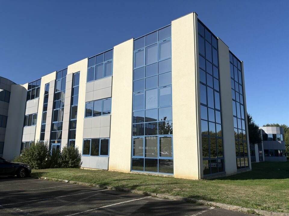 Location Bureaux à SAINT GREGOIRE de 144m² - Réf. n°4916 - PHOTO1_4916_1790610977.jpg