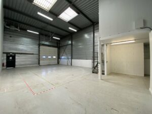 Location Entrepôt – Local d&rsquo;activité à Cesson-Sévigné de 600m² - Réf. n°352 - PHOTO3_352_1785335778.jpg