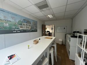 Location Entrepôt – Local d&rsquo;activité à SAINT-JACQUES-DE-LA-LANDE de 711m² - Réf. n°4877 - PHOTO3_4877_1784542536.jpg