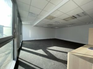 Location Bureaux à Bruz de 100m² - Réf. n°3522 - PHOTO4_3522_1785252396.jpg