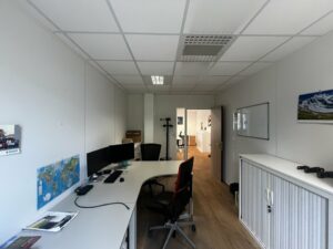 Location Entrepôt – Local d&rsquo;activité à SAINT-JACQUES-DE-LA-LANDE de 711m² - Réf. n°4877 - PHOTO5_4877_1784542537.jpg