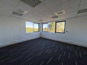 Location Bureaux à SAINT GREGOIRE de 144m² - Réf. n°4916 - PHOTO5_4916_1790610961.jpg