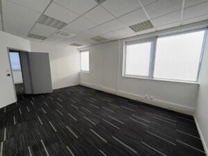 Location Bureaux à SAINT GREGOIRE de 144m² - Réf. n°4916 - PHOTO7_4916_1790610962.jpg