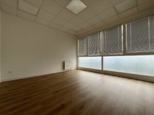 Location Bureaux à Cesson-Sévigné de 260m² - Réf. n°4875 - PHOTO8_4875_1784537293.jpg