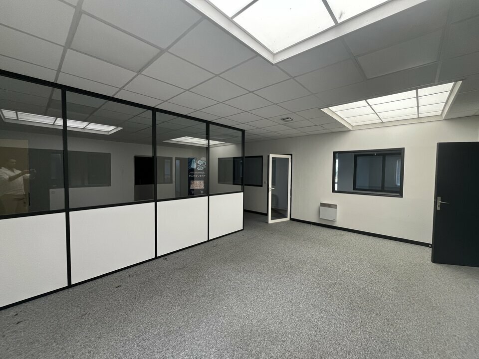 Location Bureaux à Cesson-Sévigné de 266m² - Réf. n°4617 - PHOTO1_4617_1785405851.jpg