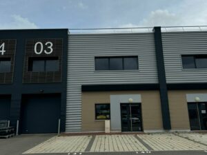 Vente Entrepôt – Local d&rsquo;activité à CESSON-SÉVIGNÉ de 351m² - Réf. n°4797 - PHOTO1_4797_1773652987.jpg