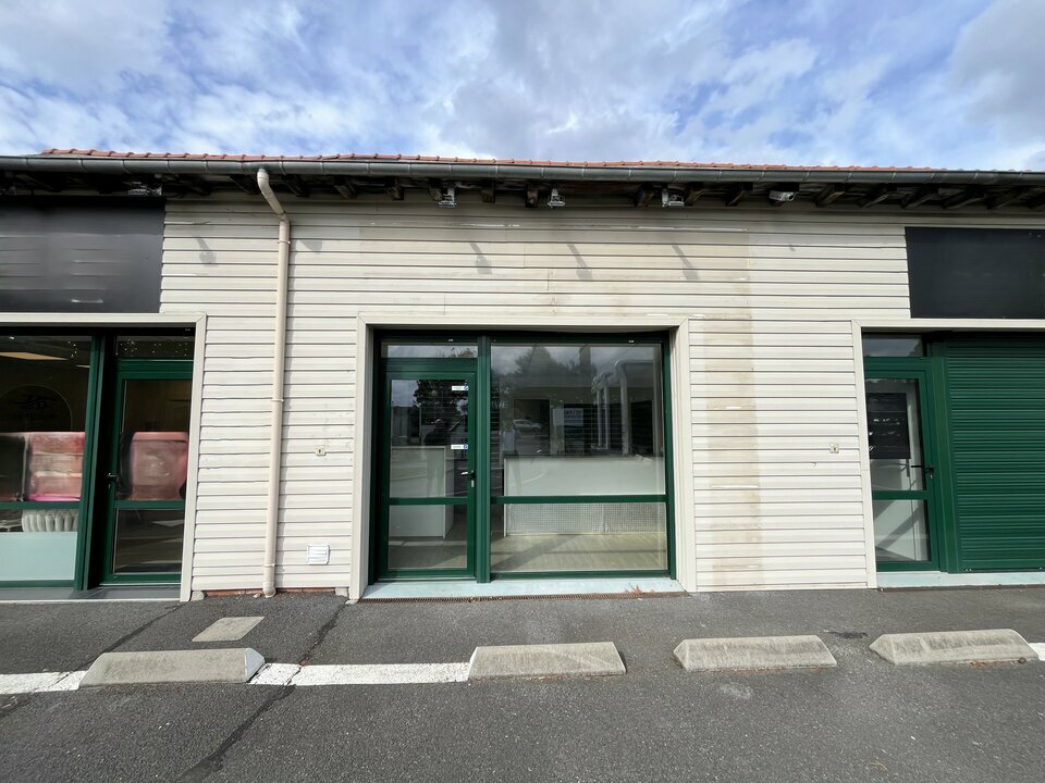 Location Local commercial à Le Rheu de 27m² - Réf. n°4920 - PHOTO1_4920_1790783104.jpg