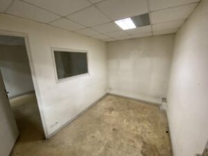 Location Entrepôt – Local d&rsquo;activité à SAINT-JACQUES-DE-LA-LANDE de 500m² - Réf. n°4869 - PHOTO8_4869_1784190388.jpg